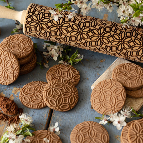 Engraved Rolling pin with Flower Art Pattern