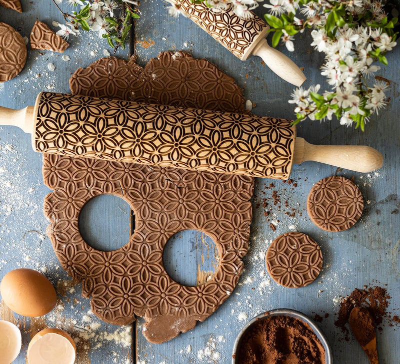 Engraved Rolling pin with Flower Art Pattern