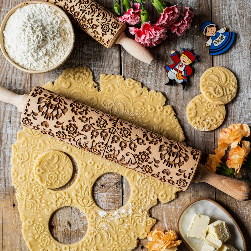 Engraved Rolling pin with Folk Floral Pattern