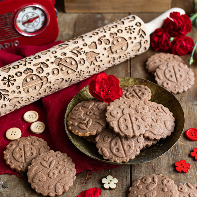 Engraved Rolling pin with Ladybugs Pattern