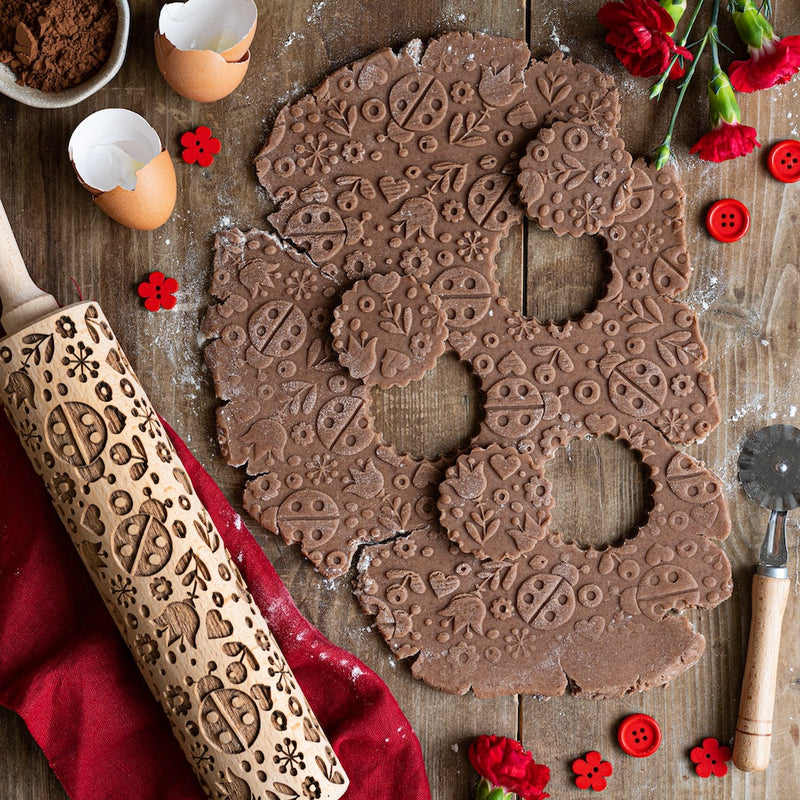 Engraved Rolling pin with Ladybugs Pattern