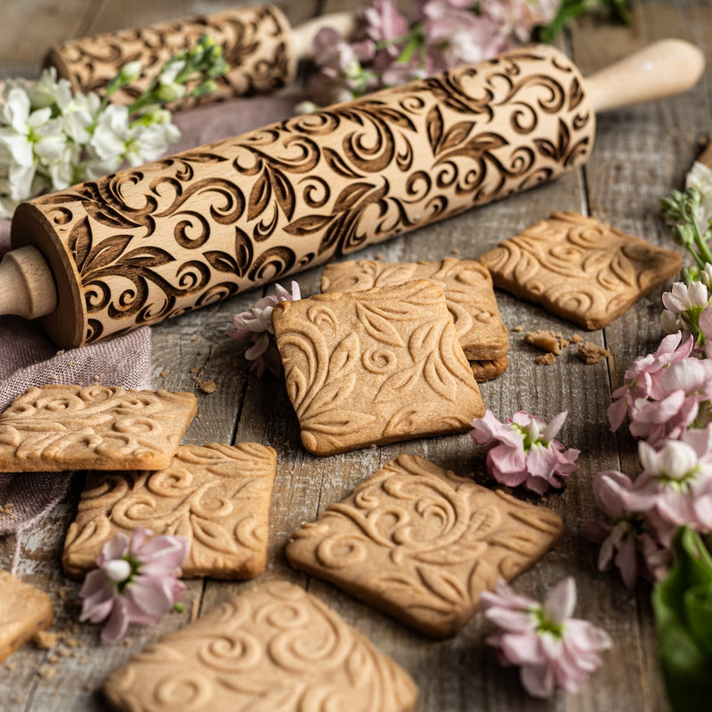 Engraved Rolling pin with Wild Garden Pattern