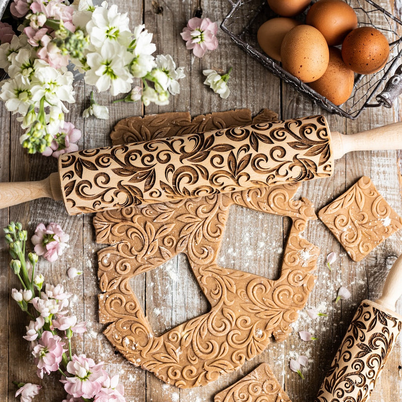 Engraved Rolling pin with Wild Garden Pattern