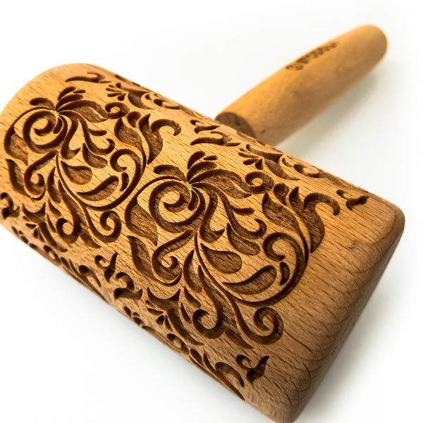 Embossed Carved Rolling Pin Pine Сedar Cone for Shortbread Cookies
